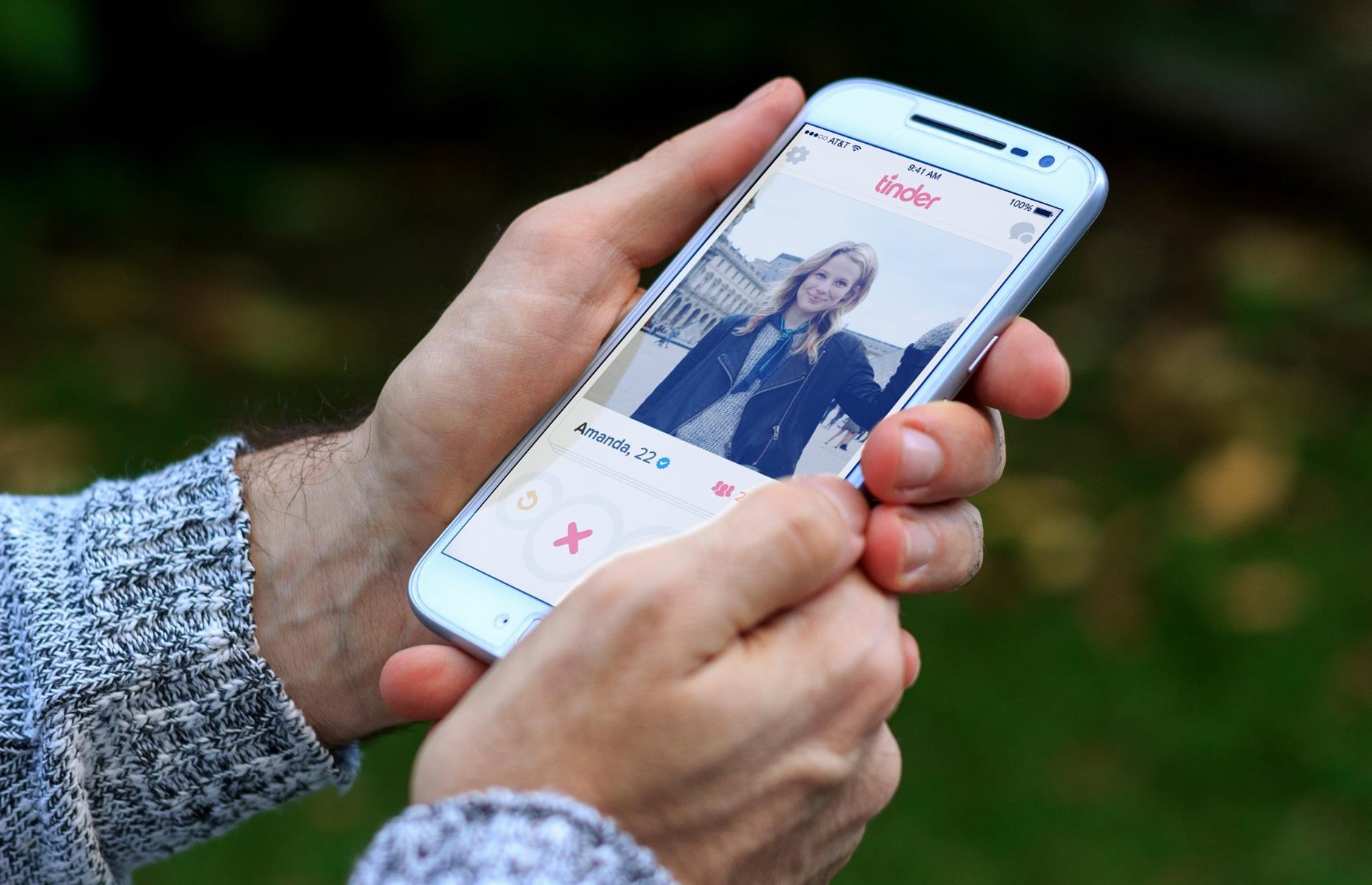 Dating apps are introducing virtual date features
